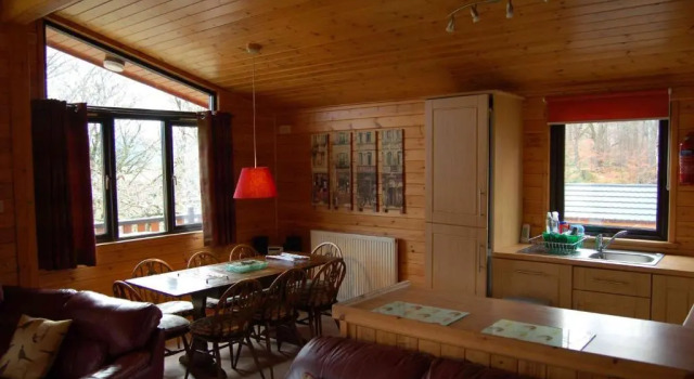 Шале Superior Luxury Woodland Oak Lodge