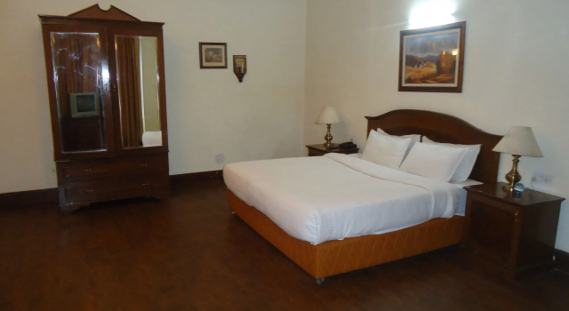 The Earl's Court, Nainital, Rezervovat Hotel Nainital Uttarakhand