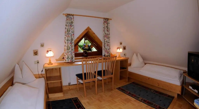 Апартаменты Gasthof zur Gams