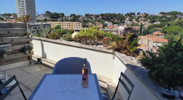 Студия grand studio terrasse de standing vue mer et village