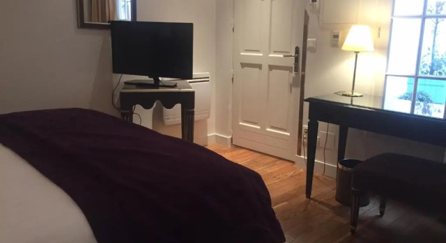 Двухместный номер Standard Hotel Suites Unic Renoir Saint-Germain