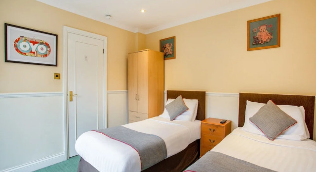Двухместный номер Standard Flexistay Ambers Gatwick Aparthotel