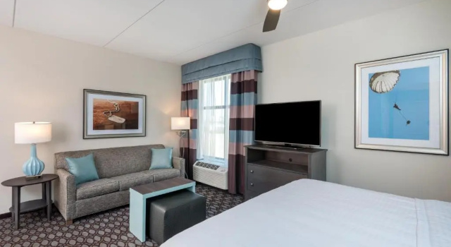Люкс с видом на воду Homewood Suites By Hilton Fayetteville