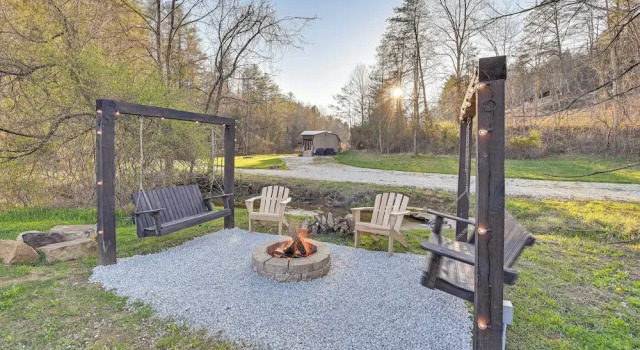 Коттедж Fireside Evenings: Red River Gorge Gem w/ Hot Tub