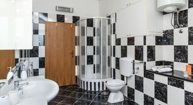 Апартаменты Superior Old Town Accommodation