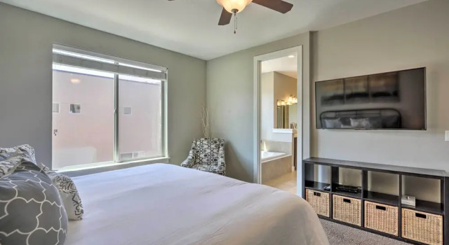 Апартаменты Luxury Downtown Moab Townhome w/ Pool Access!