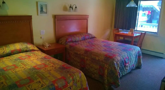 Четырёхместный номер Standard Atlantic Motel