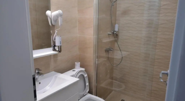 Beach Residence 10 metri pana la plaja, Varaa Huoneisto Hotellit Mamaia-Sat pysäköinnillä, Pysäköinti