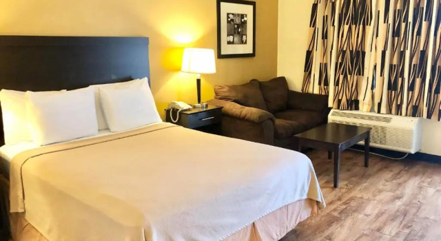 Номер Standard Airway Inn - IAH Airport