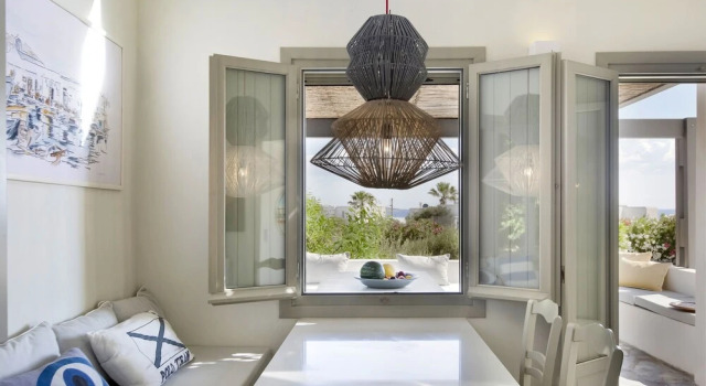 Villa Aphrodite · Elegant villa, sea views, designer renovation, Prenota Villa Ambelas Paro