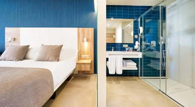 Двухместный номер Private Garden and Jacuzzi Deluxe Отель Club Maspalomas Suites & Spa