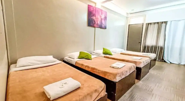 Четырёхместный номер Standard с балконом Caliraya Ecoville Recreation and Farm Resort