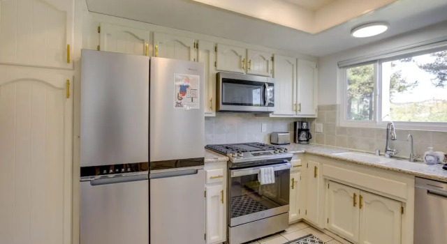Lakefront Grover Beach Home ~ Walk to Ocean, Забронировать Дом для отпуска Гровер-Бич Pismo Beach and Vicinity