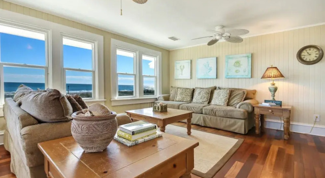 Rustic Ocean Front Cottage by RedAwning, Book Feriehus Amelia Island 