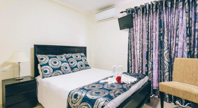 Apartamentos Albatros Golf del Sur Tenerife, Забронировать Отель Сан-Мигель-де-Абона Teide National Park, рядом с Playa Amarilla
