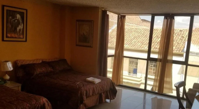 Hotel Las Americas Cuenca, Varaa Hotelli Edulliset hotellit kohteessa Cuenca, lähellä Cuenca  New Cathedral