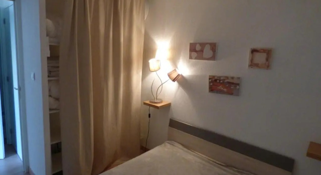 Appartement Saintes-Maries-de-la-Mer, 2 pièces, 4 personnes - FR-1-475-15, Забронировать Апартаменты/квартира Отели Сент-Мари-де-ла-Мер с парковкой, рядом с Церковь Сент-Мари-де-ла-Мер, Парковка