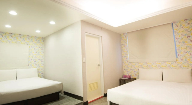 Holiday Fun - Hostel