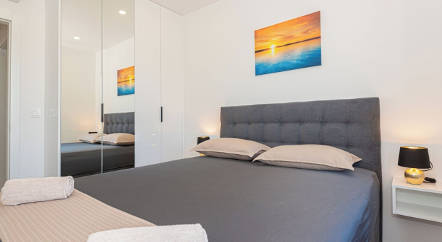 Villa Elegance Escape, Забронировать Вилла Отели Водице с парковкой, рядом с Частный Пляж Отеля «Кристина», Парковка