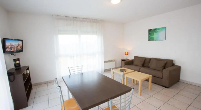 Четырёхместные апартаменты All Suites Appart Hôtel - Bordeaux - Mérignac Aéroport
