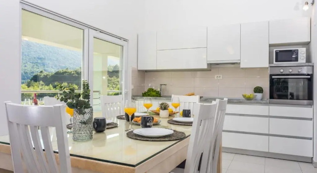 Вилла VILLA SKURA private heated pool 32m2, summer kitchen, 4 bedrooms, garden