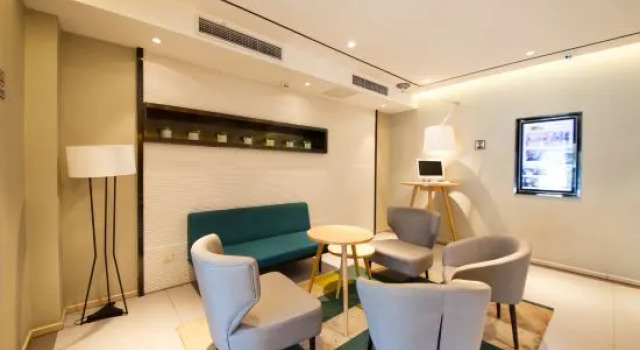 Home Inn UP Huayi Select Hotel (Changchun Jingyuecheng University Town Branch
