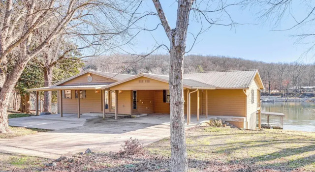 Spacious Cabin w/ Private Dock on White River!, Varaa Lomakoti Cotter 