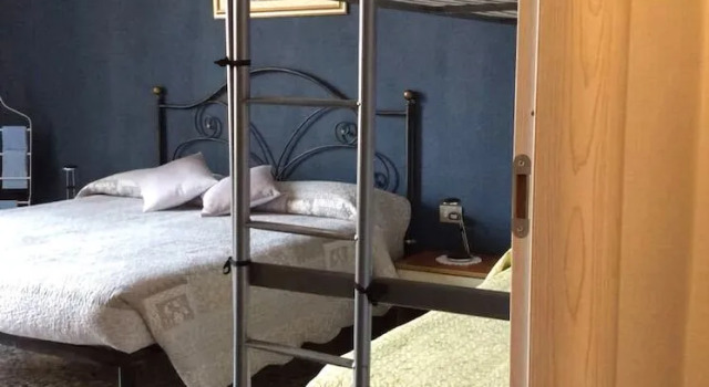 Aneide's Bed & Breakfast, Забронировать Отель Отели Генуи с парковкой, рядом с Музеи-дворцы Страда Нуова, Парковка