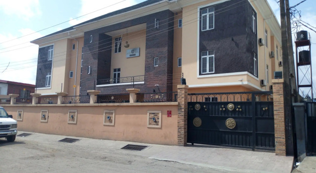 Bana Hotel & Suites