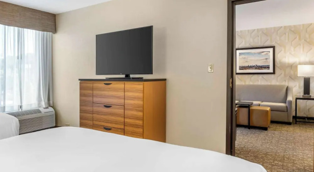 Люкс с 2 комнатами Drury Inn & Suites St. Louis-Southwest