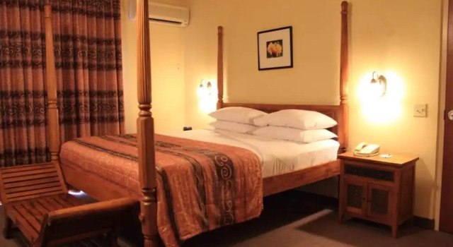 Suite con balcón Tradewinds Hotel