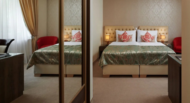 Номер Comfort Honour and Grace Hotel