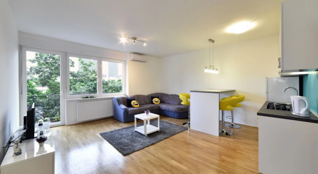 Apartment 3 HEARTS, Забронировать Апартаменты/квартира Апартаменты Загреба, рядом с Кафедральный собор Вознесения Девы Марии, Апартаменты/квартира