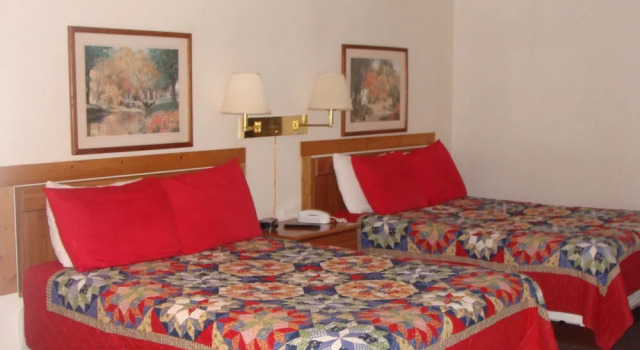 Chatuge Mountain Inn, Boek Hotel Hayesville 