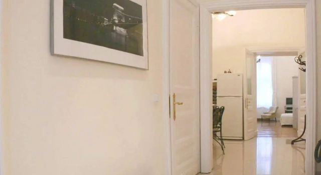 Parisien Apartment