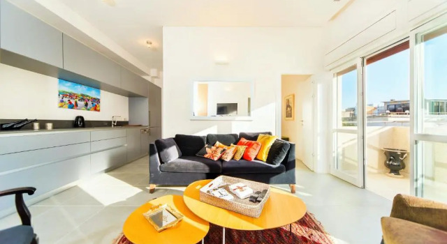 Stunning 1Bd w/ Balcony by Sea N' Rent