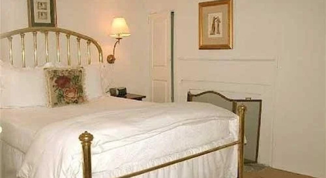 29 Fair Street Inn, Забронировать Отель Бизнес-отели Нантакет, рядом с Театральная мастерская в г. Нантукет, 4* 5*
