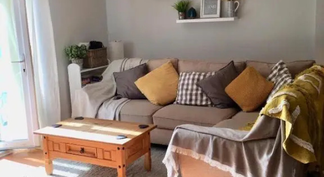 Apartment with Swimming Pool