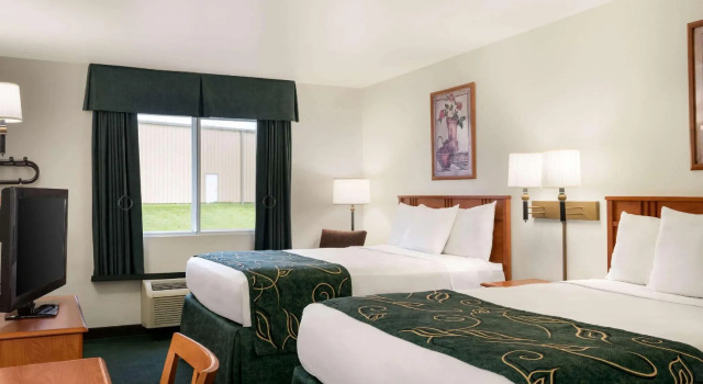 Deluxe Vierer Zimmer Travelodge by Wyndham Clinton Valley West Court