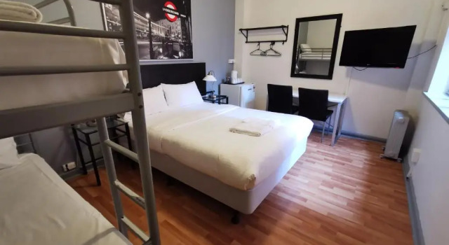 Семейный номер Standard City Centre Budget Hotel