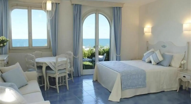 Baia Delphis Resort