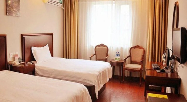 GreenTree Inn Beijing Tongzhou Liyuan Express Hotel, Book Hotel Hoteller i Beijing Province med parkering, Parkering