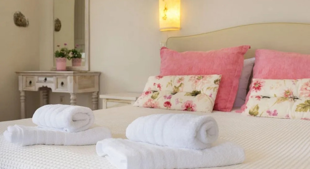 Cavo Kortia, Book Hotel Kyparíssion Lakonia