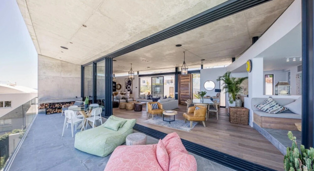 Spectacular Ocean Villa in Camps Bay, Забронировать Вилла Коттеджи Cape Peninsula, Коттедж