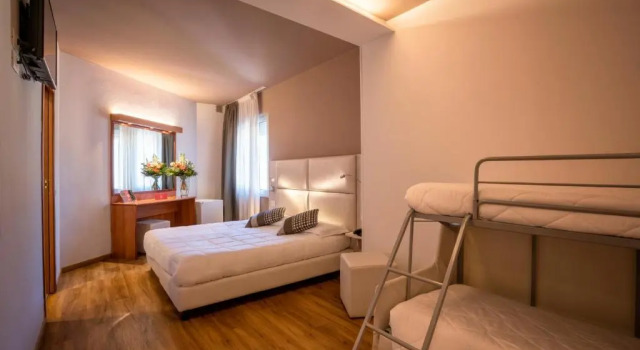 Семейный номер Standard Hotel Everest