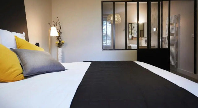 Номер Deluxe Pont du Chalon Hôtel and Restaurant
