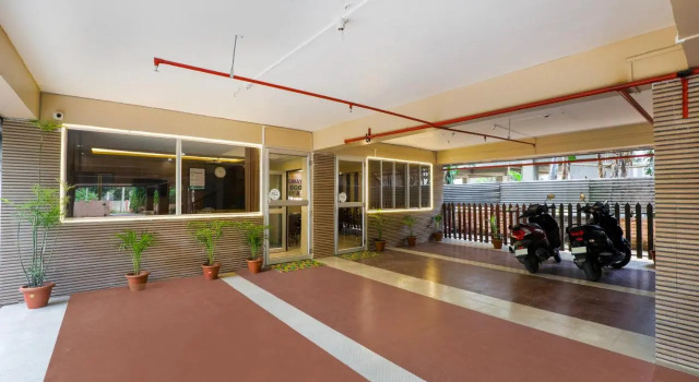 Treebo Urban Oasis Inn, Sixmile, Prenota Hotel Guwahati Assam
