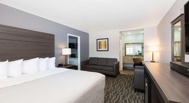 Двухместный люкс Days Inn by Wyndham Ukiah