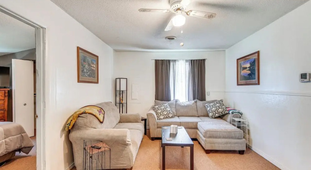 Harrisburg Home w/ Private Yard + Screened Porch!, Забронировать Отель Отели Иллинойс 3 звезды, 3*