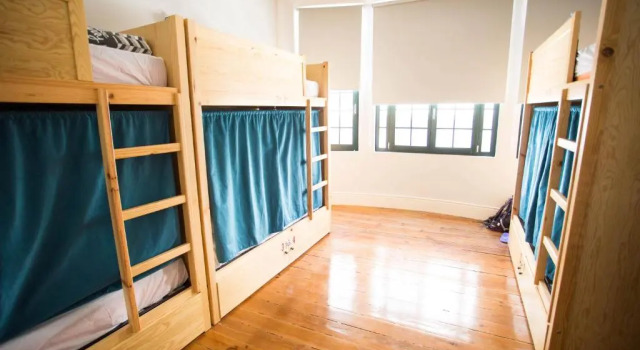 Кровать в общем номере Nice Way Porto Hostel